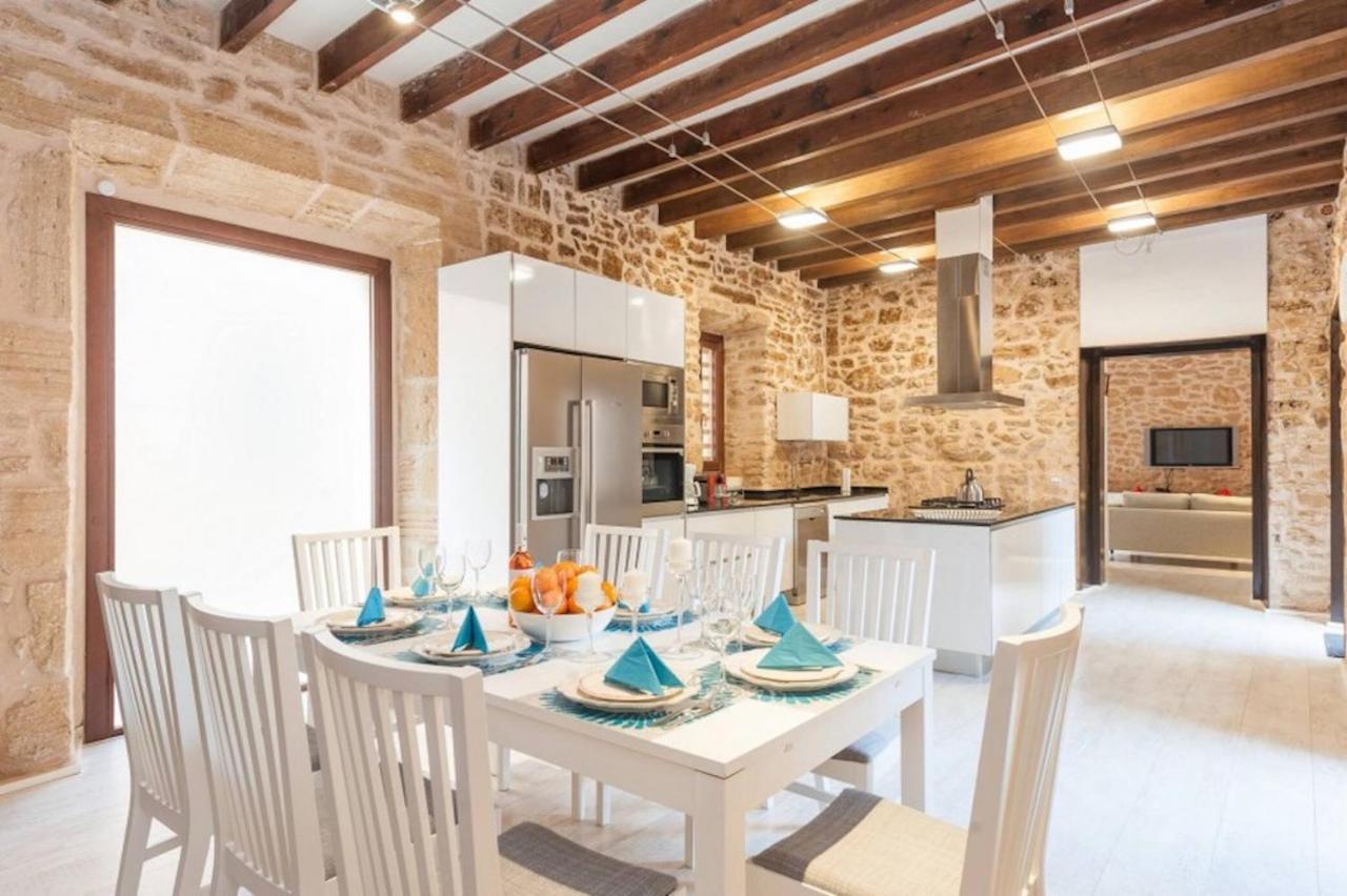 Casa Sa Pedra, En El Centro Historico De Alcudia Villa Exterior photo